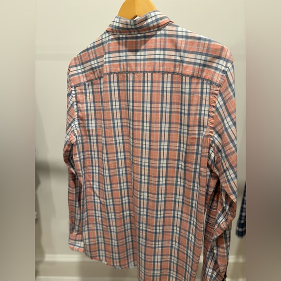 Faherty Men's Movement Button Down - Coral and Navy - Picture 2 of 2